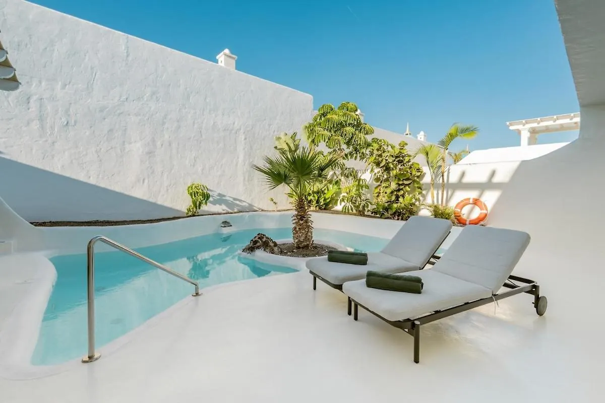 קורלחו Exclusive Villa In Bahiazul With Heated Pool 0*,  ספרד