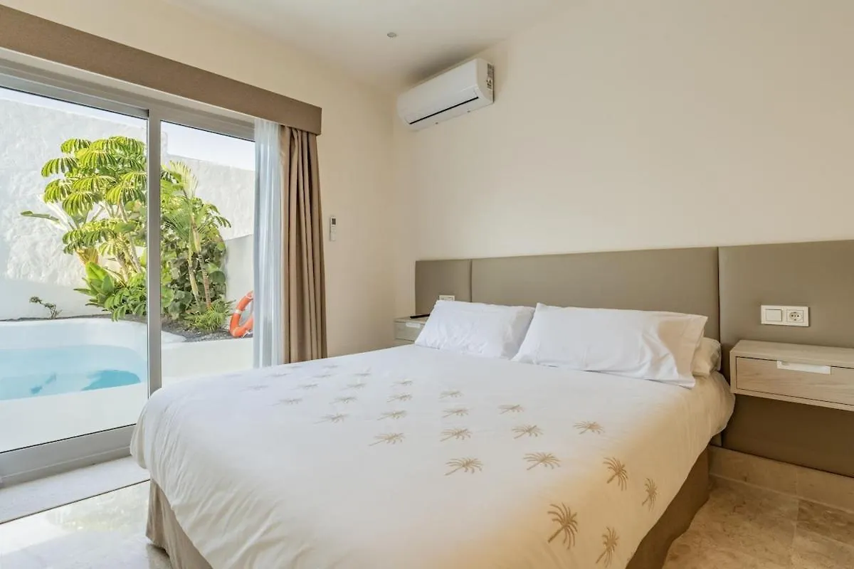קורלחו Exclusive Villa In Bahiazul With Heated Pool ספרד